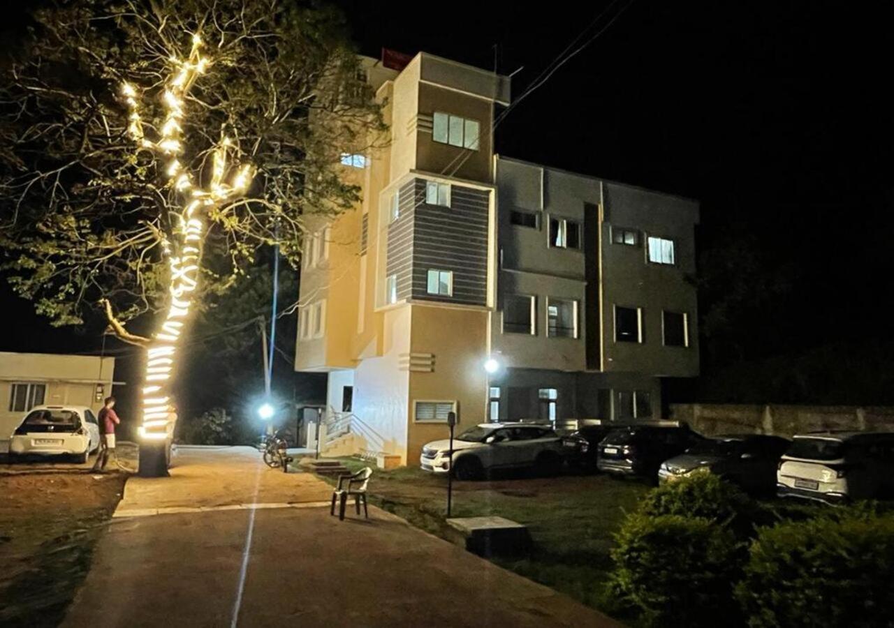 Naksha Tree Hotels - เยลาคีรี ภายนอก รูปภาพ