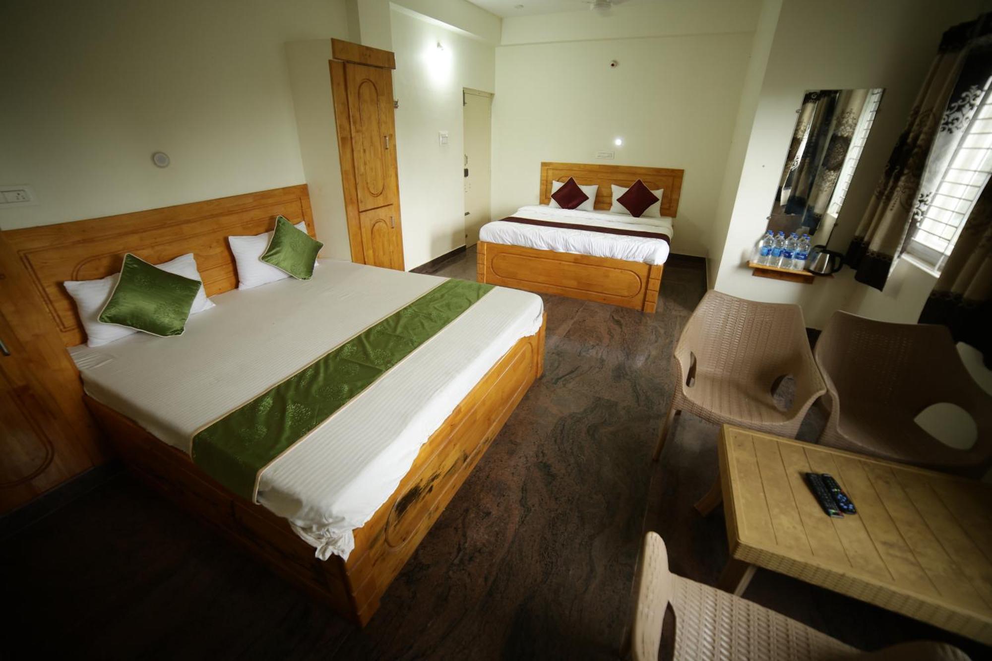 Naksha Tree Hotels - เยลาคีรี ภายนอก รูปภาพ