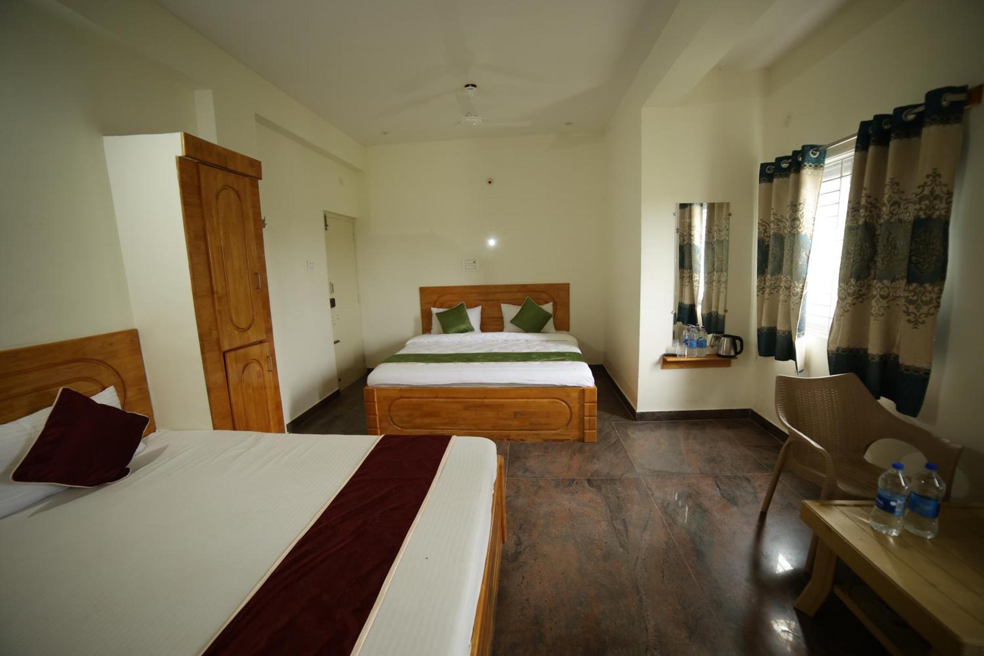 Naksha Tree Hotels - เยลาคีรี ภายนอก รูปภาพ