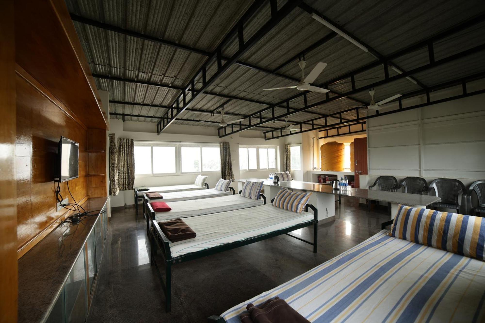 Naksha Tree Hotels - เยลาคีรี ภายนอก รูปภาพ